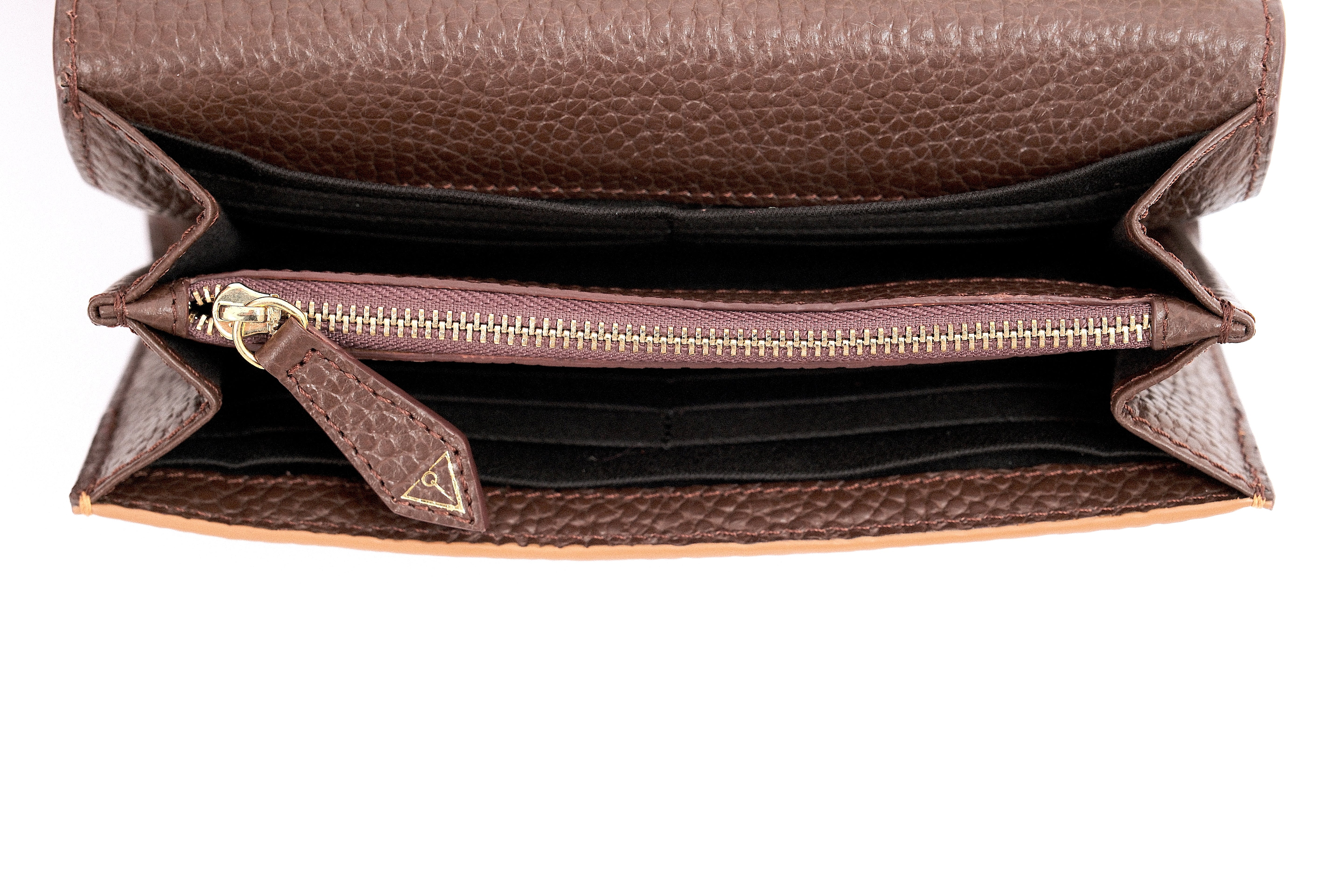 ARAS IDAAS, Delta Fold Babe Wallet, Interior, Roasted brown & Nomad Camel, premium Italian vegetable-tanned leather.