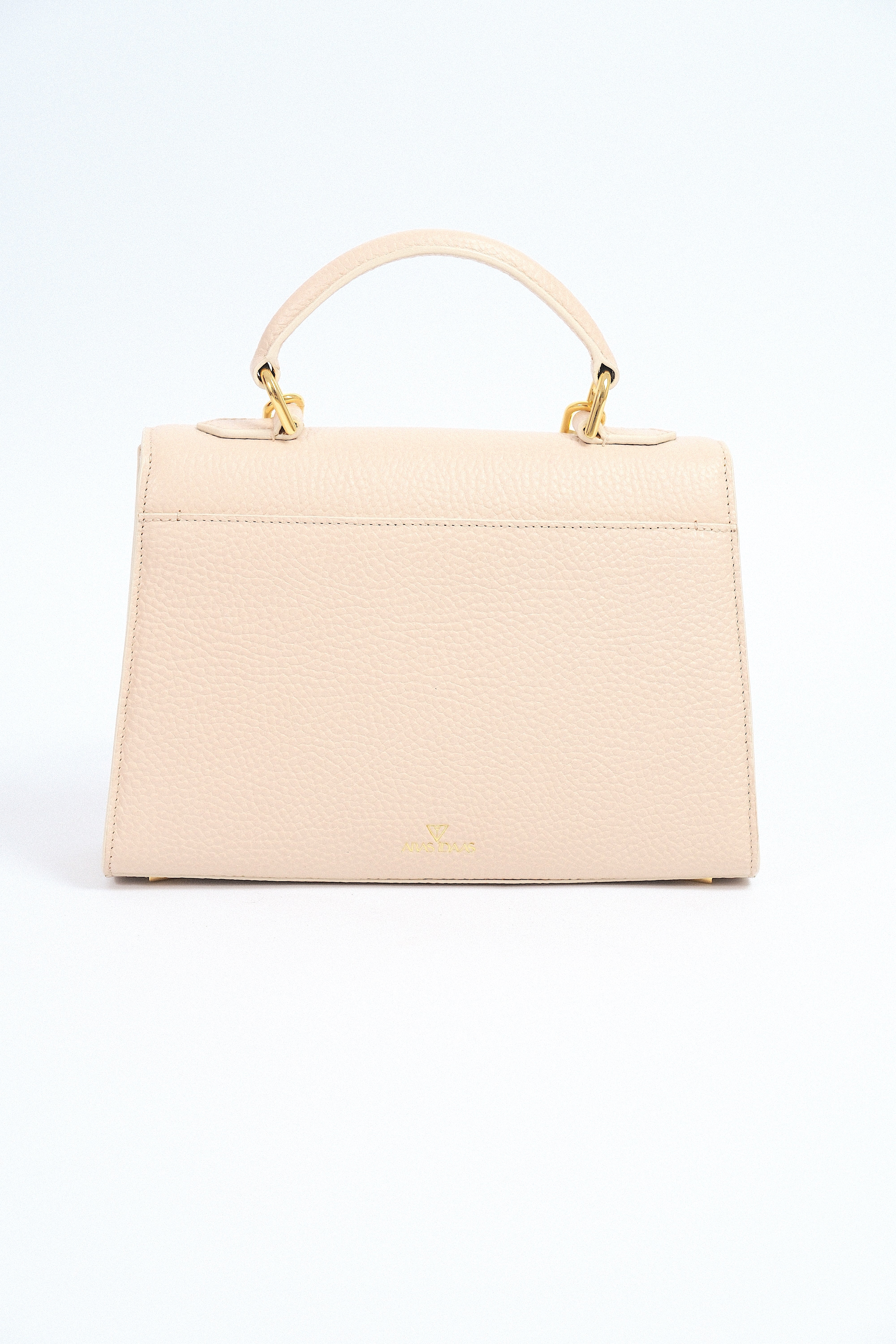 Delta Fold Dame