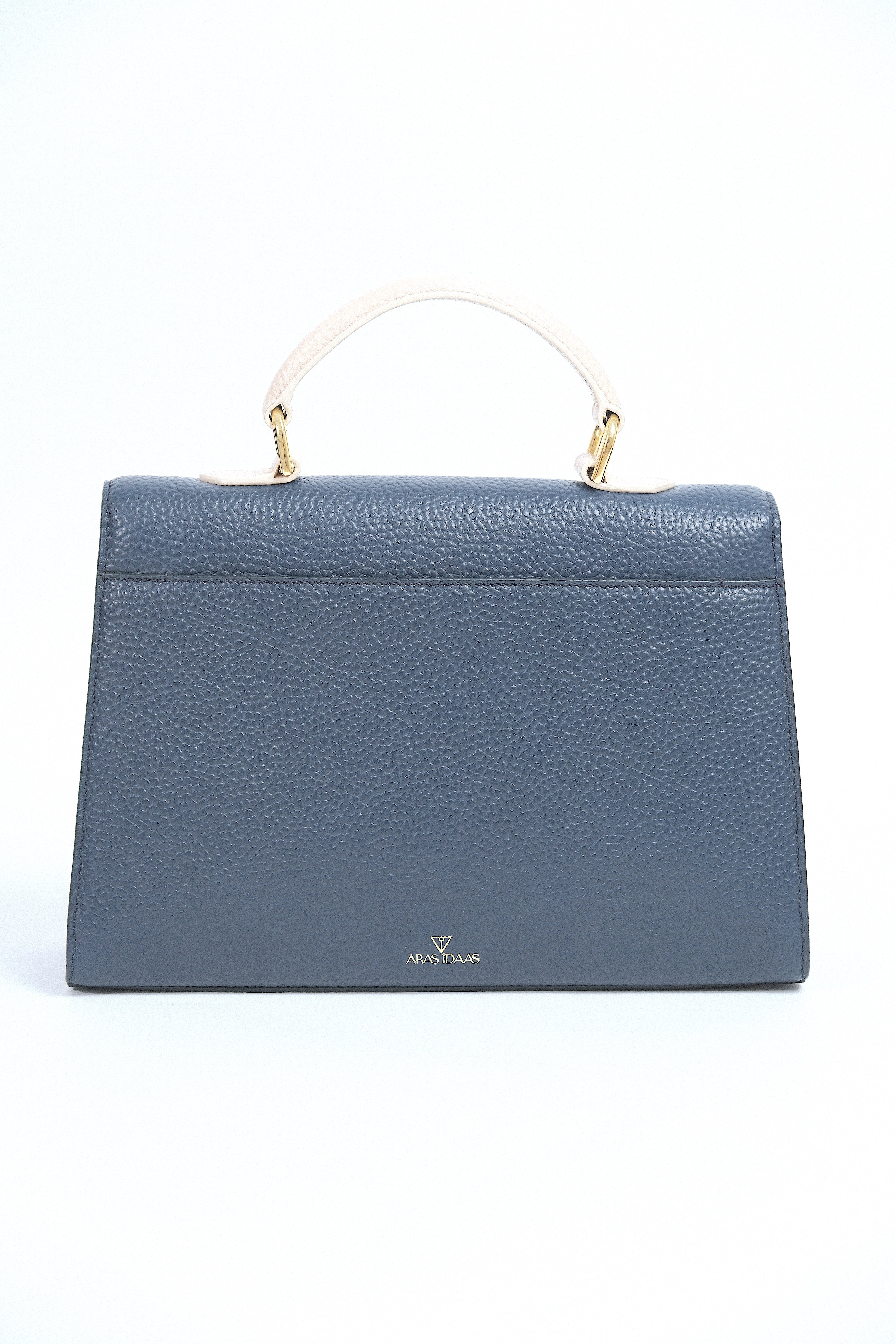 Delta Fold Queen