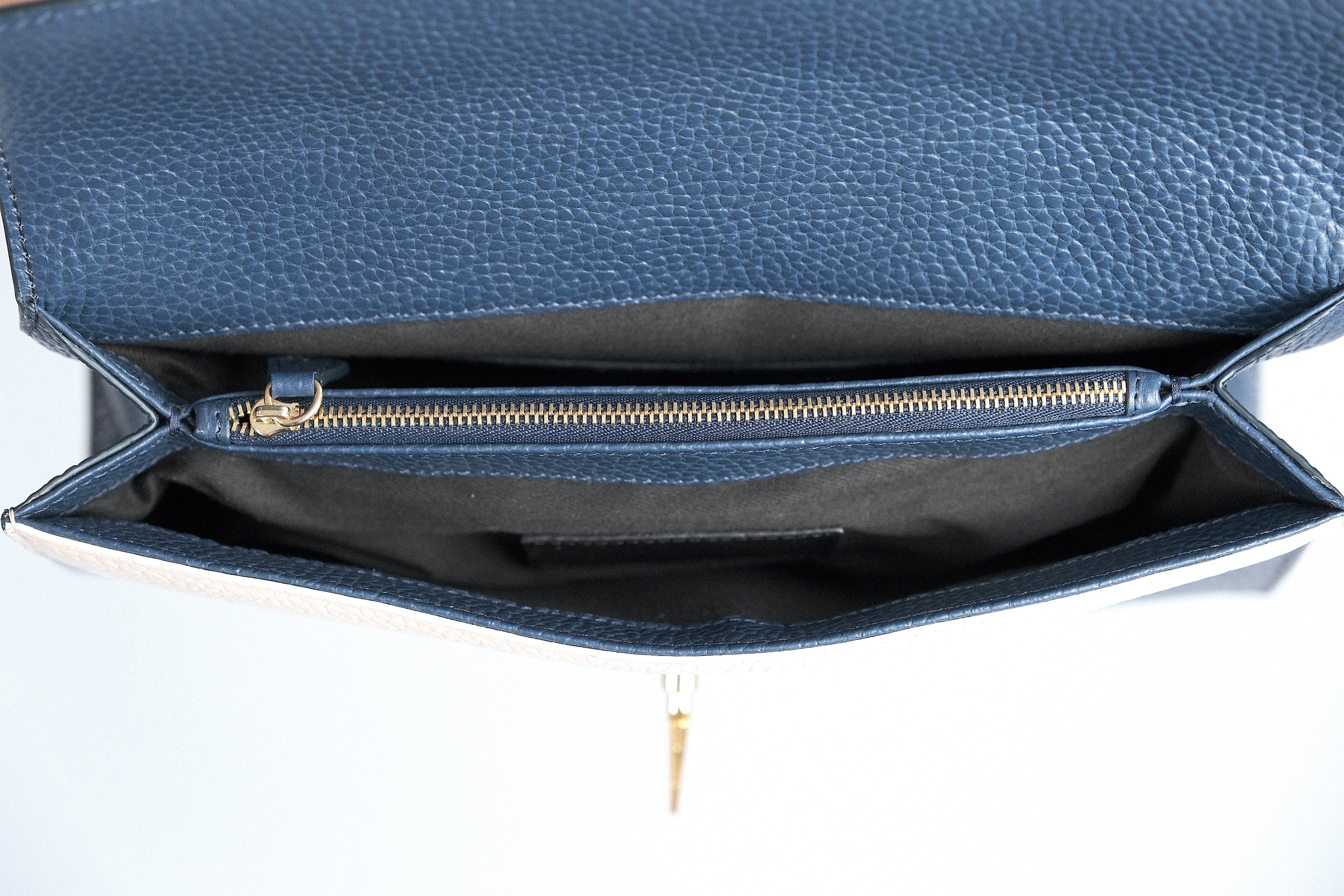 Delta Fold Queen