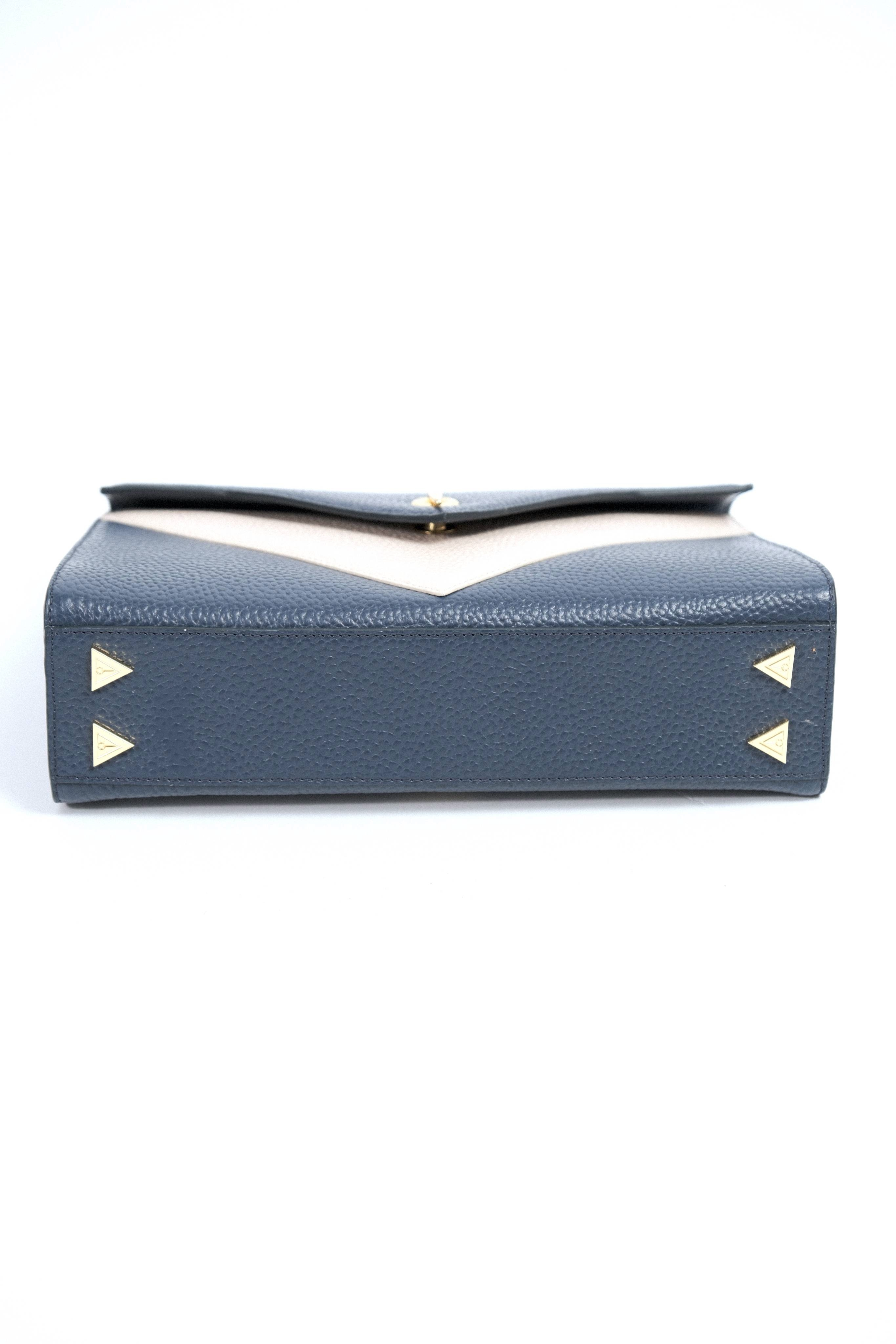 Delta Fold Queen
